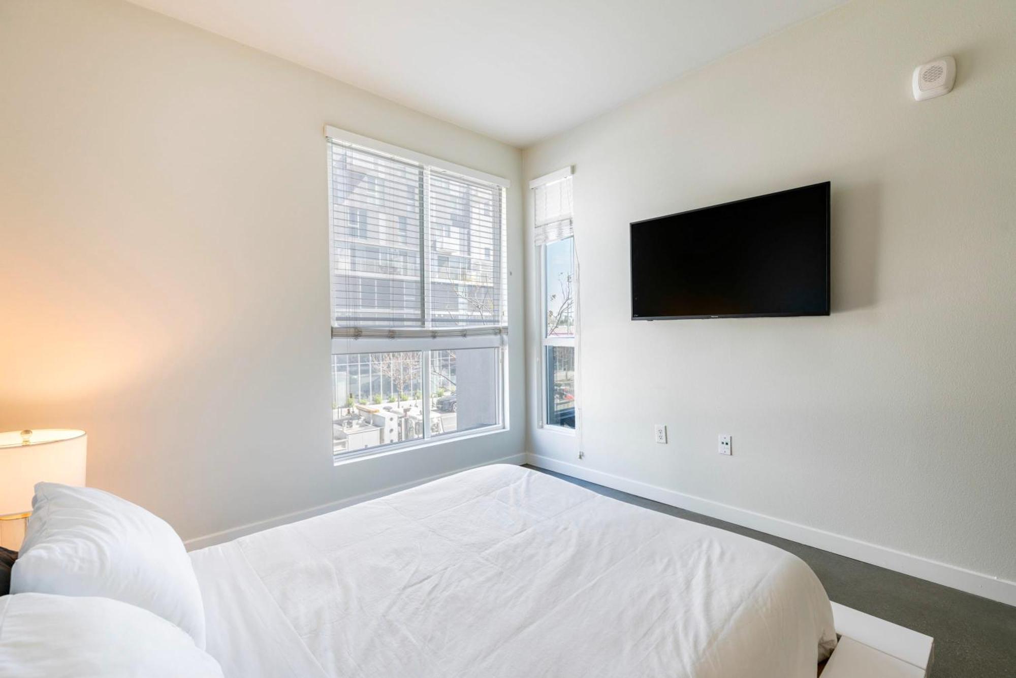 New 2Br Luxury Apartment Hollywood Лос-Анджелес Экстерьер фото